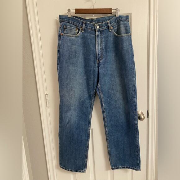 Levi's 550 Men's Distressed Blue Jeans  36 X 30 - Picture 1 of 6